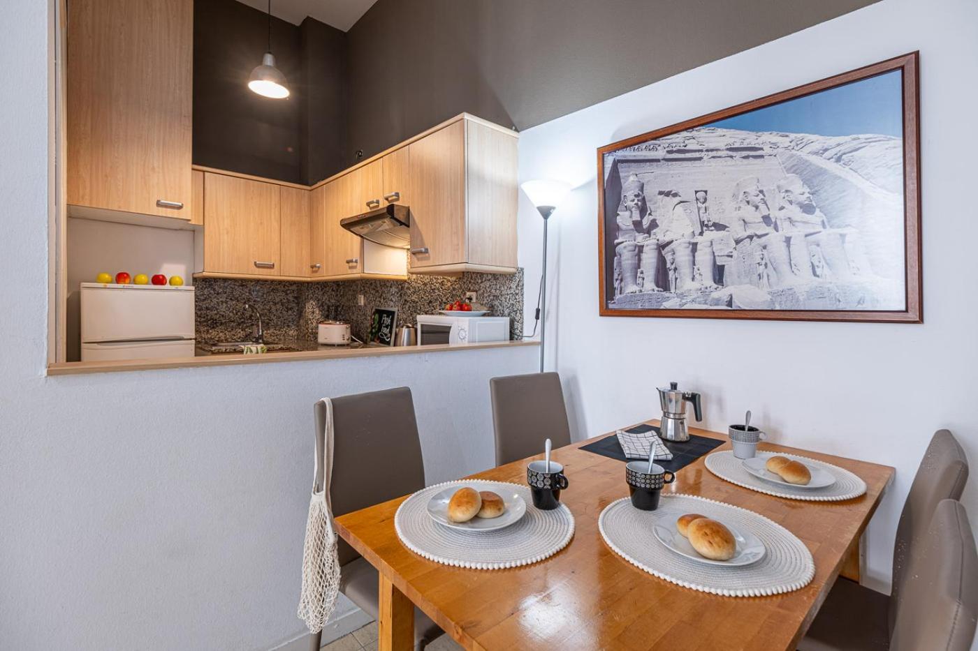 Urban Center Apartment *