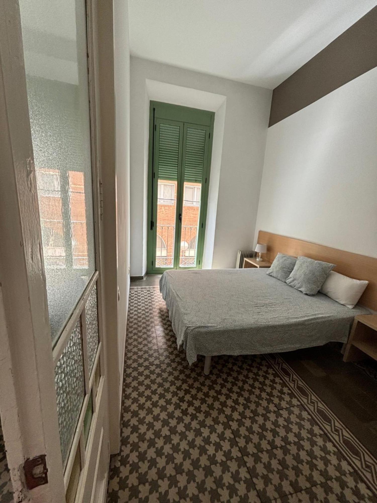 Urban Center Apartment *