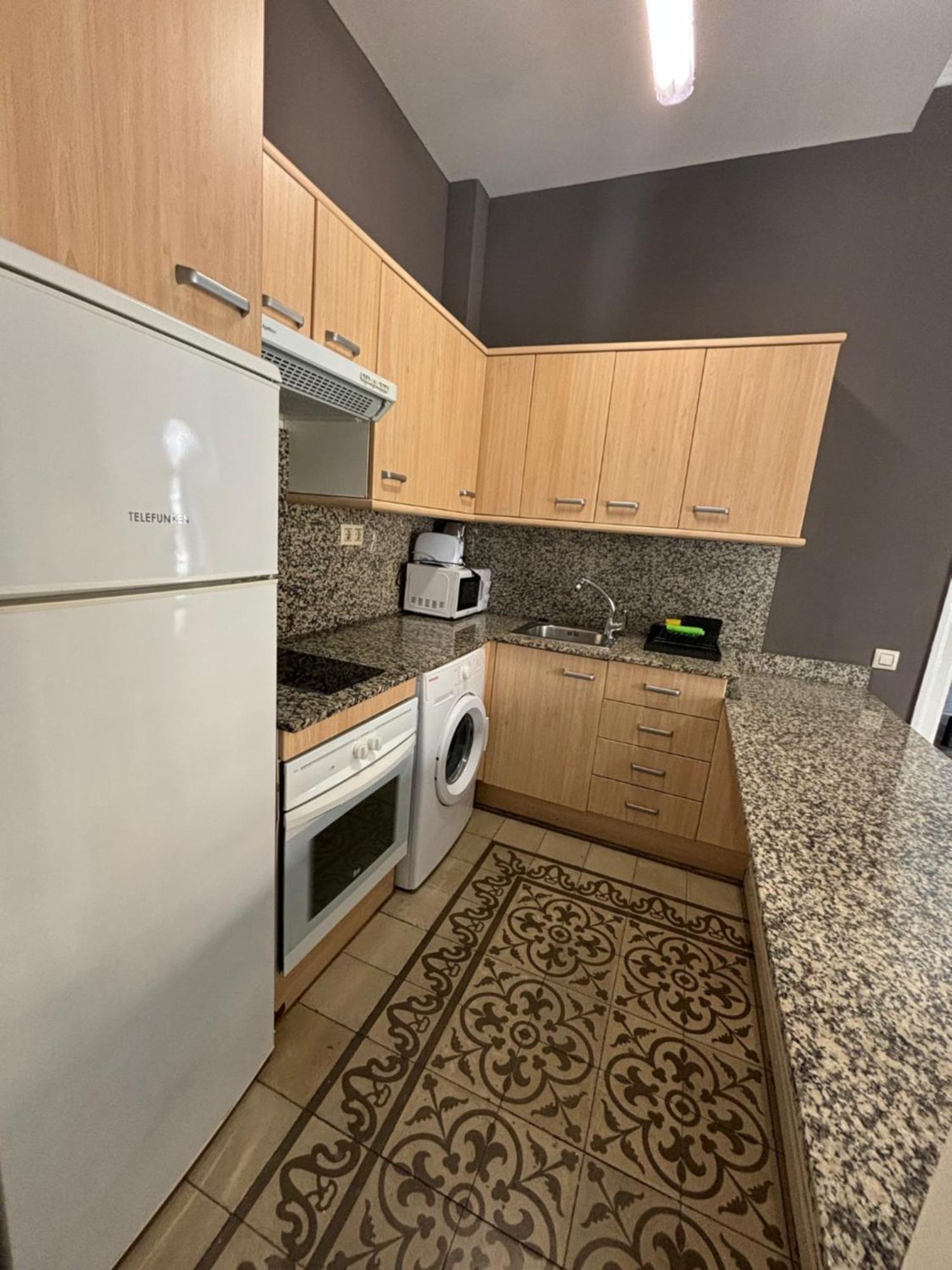 Urban Center Apartment *